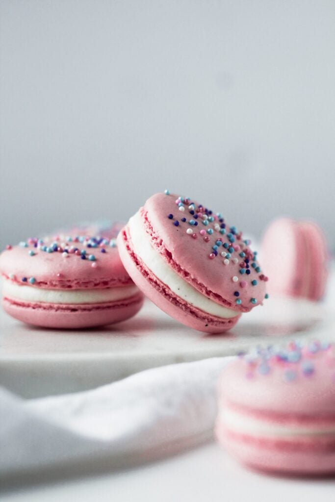 Small Macaroon Mini Macarons - Baran Bakery