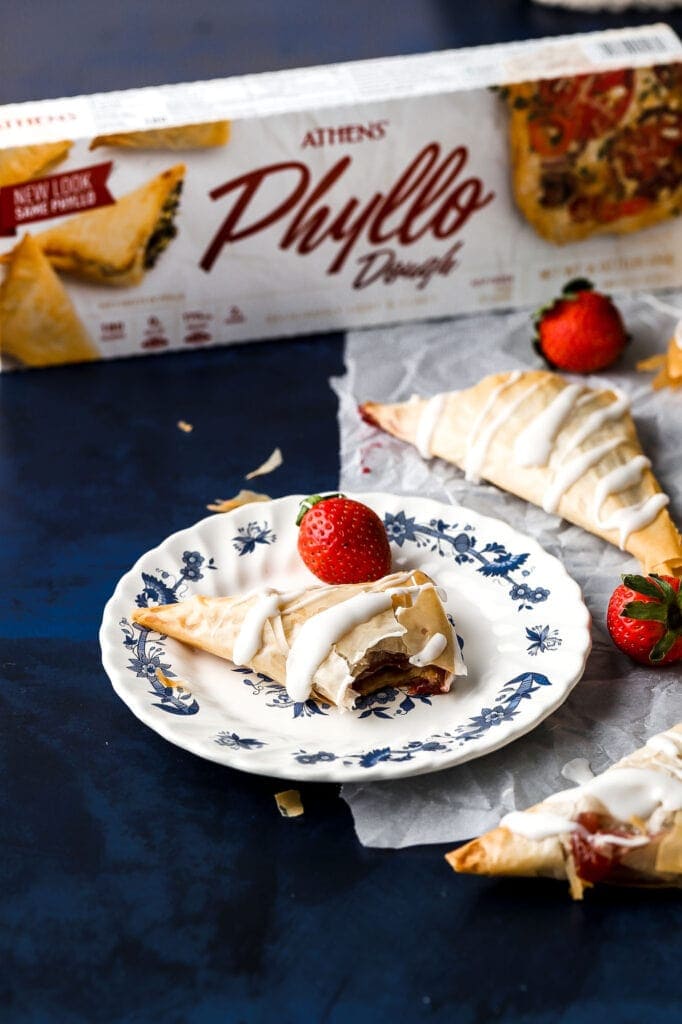 strawberry turnovers with phyllo dough