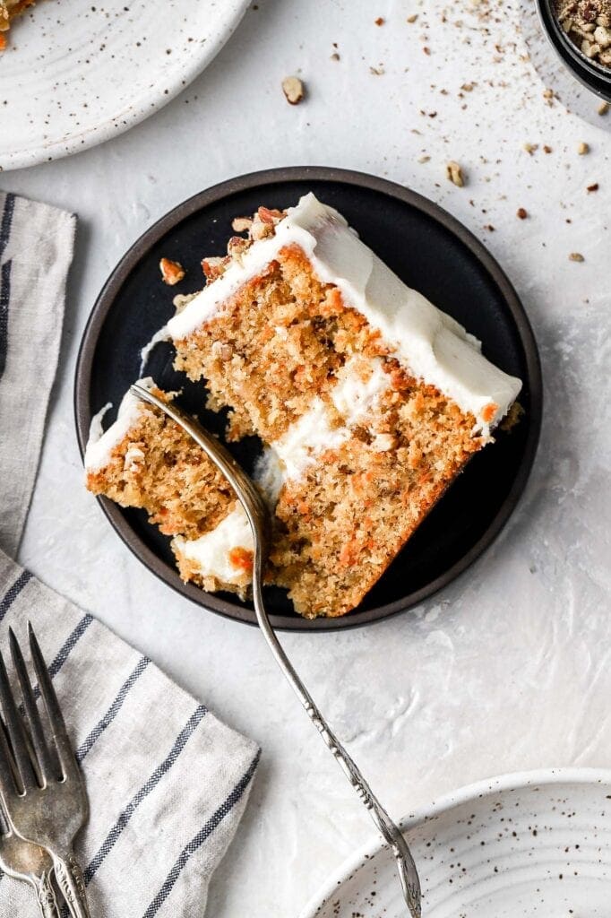 carrot cake with cream cheese frosting