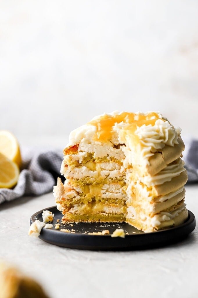 lemon macaron cake