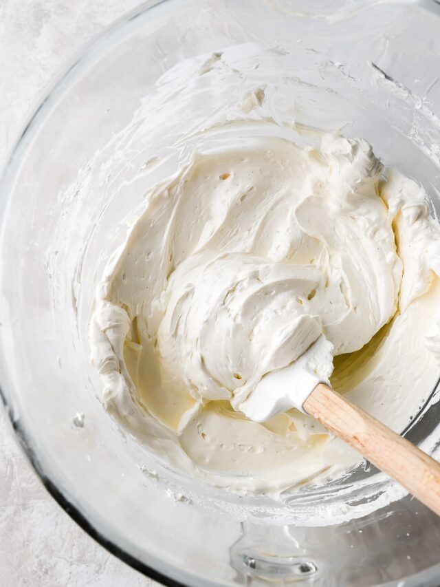 cropped-Swiss-Meringue-Buttercream-7-1.jpg