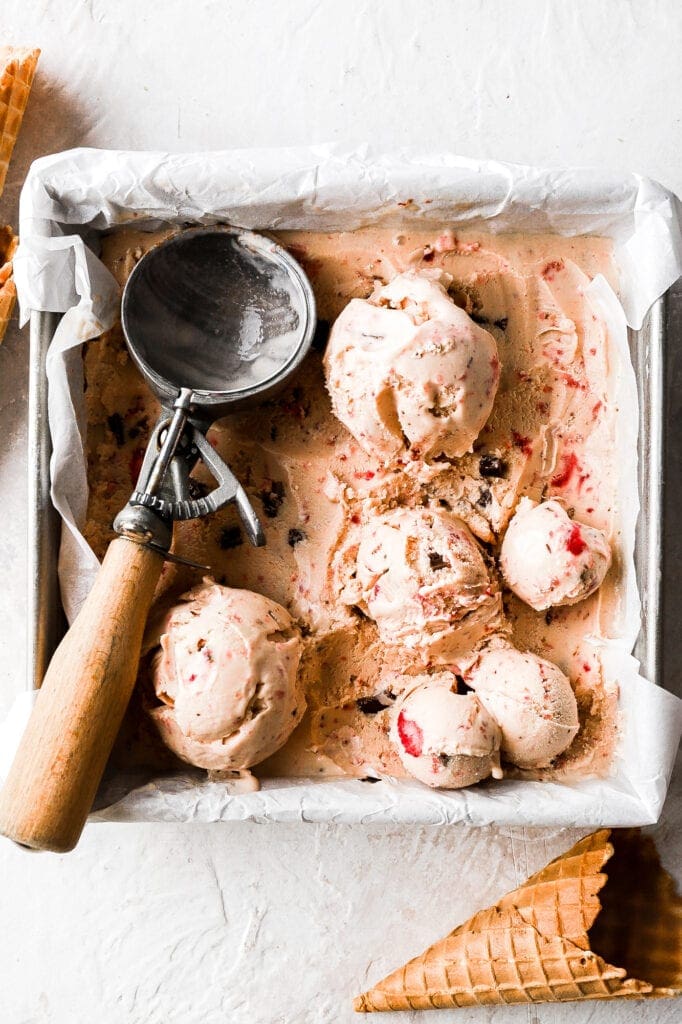 strawberry ice cream scoops with scooper