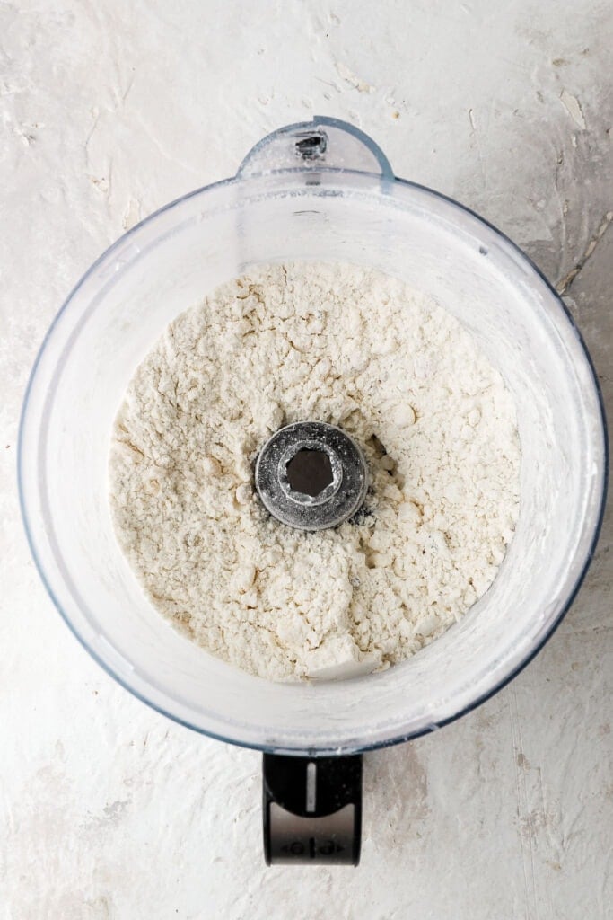 flour and sugar combined for crust