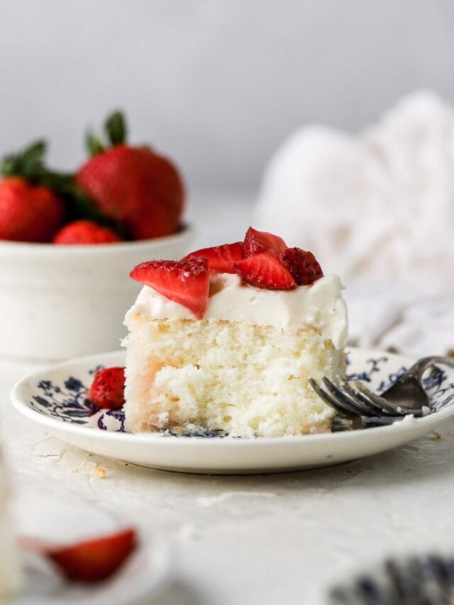 cropped-Strawberry-Vanilla-Cake-7.jpg