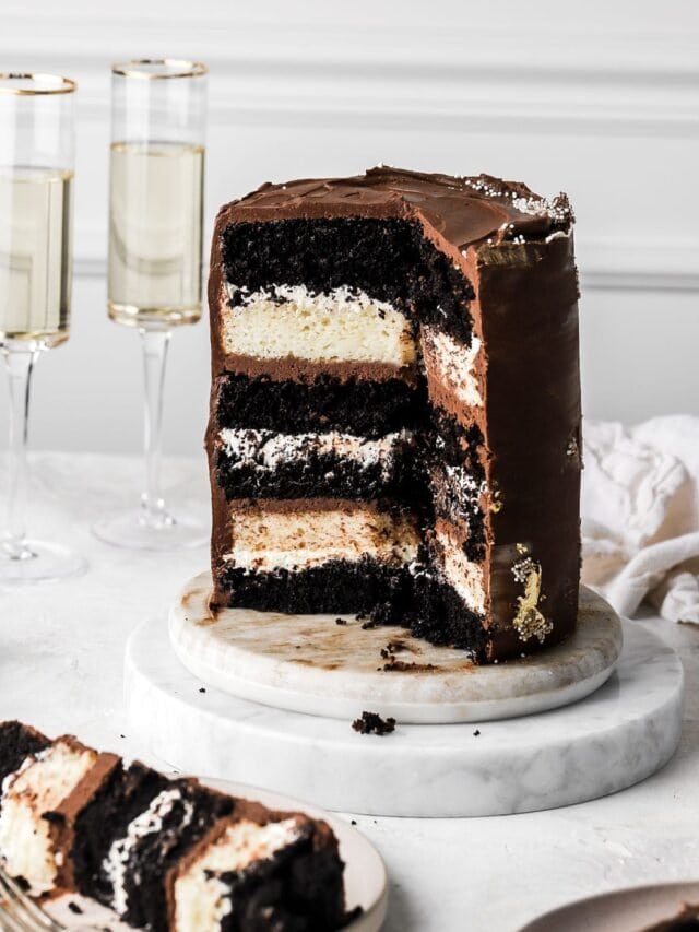 cropped-Tuxedo-Cake-13.jpg