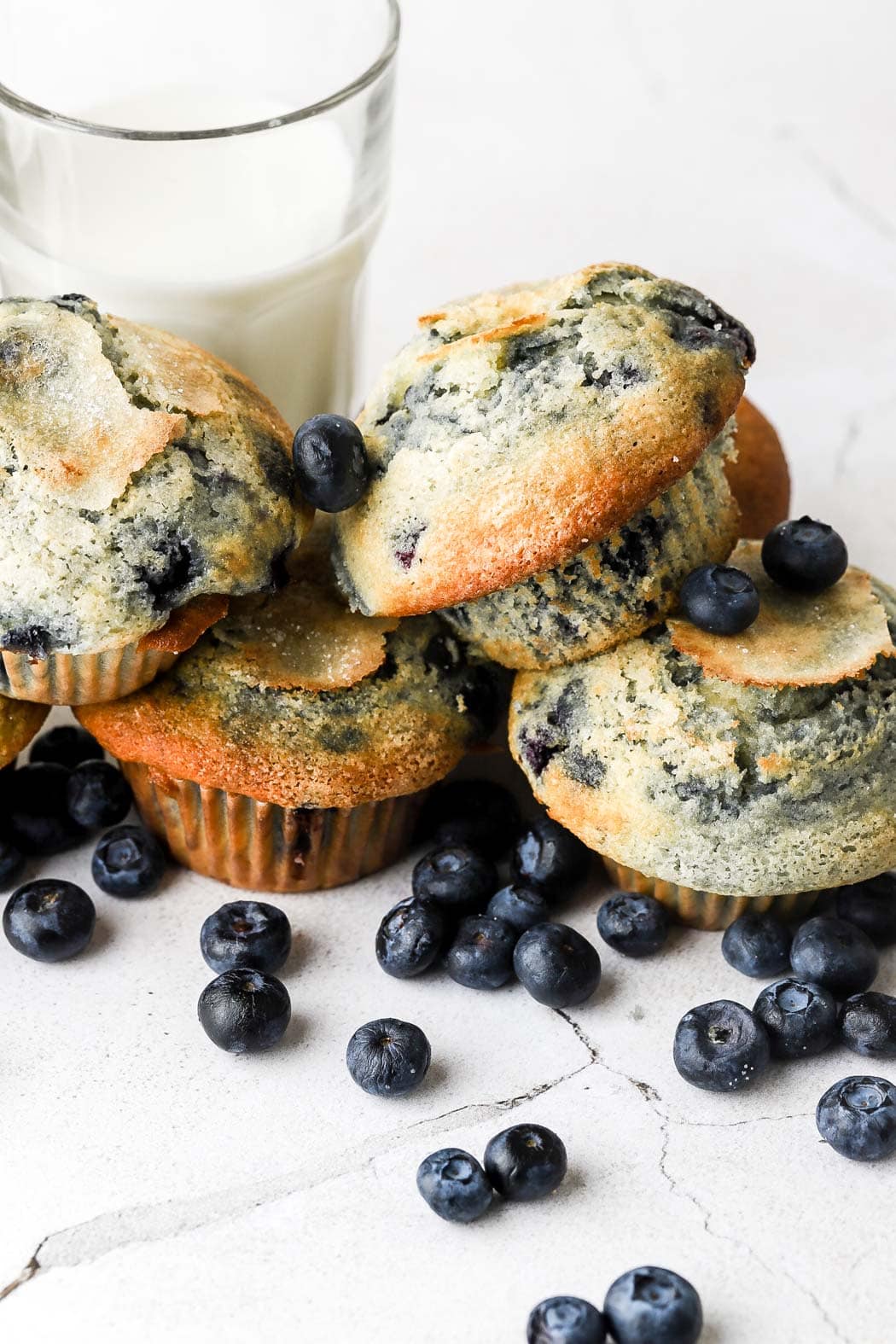 fluffy blueberry muffins