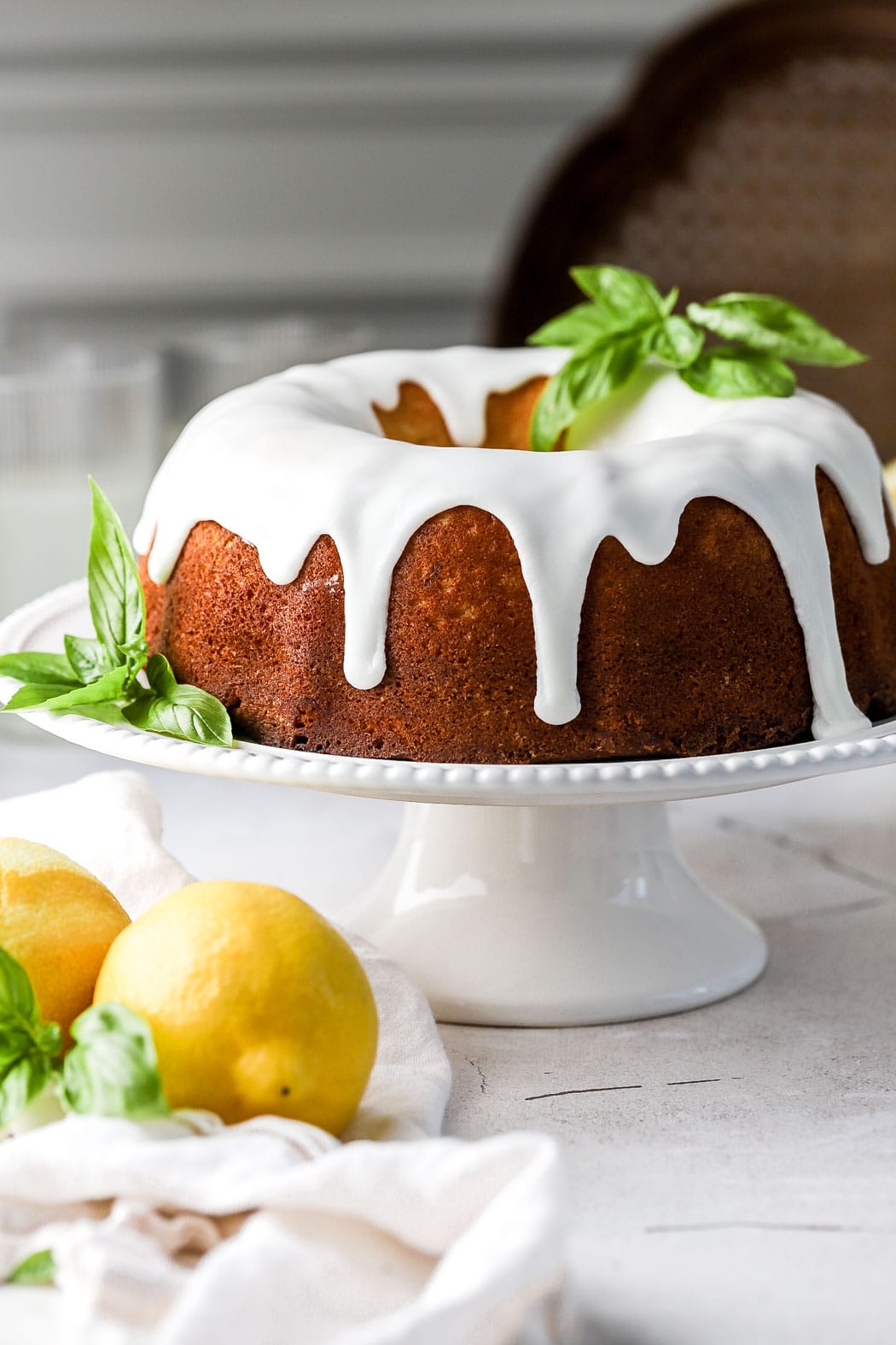 lemonade bundt cake slices