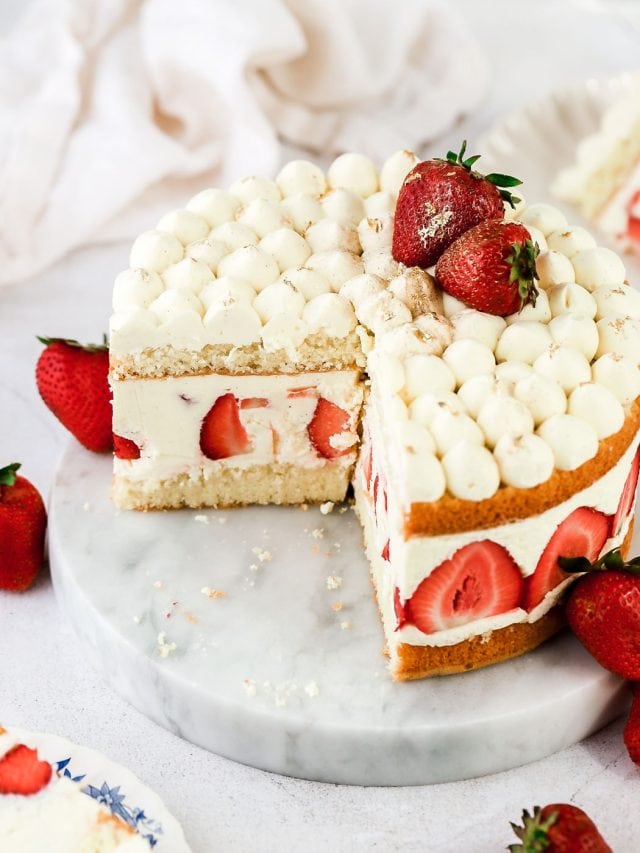 french fraisier cake sliced