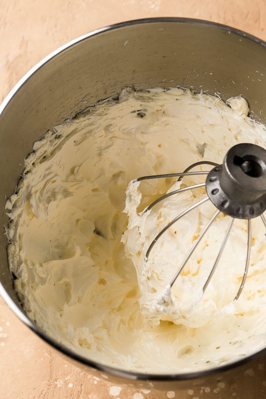 Cinnamon Cupcakes With Cinnamon Buttercream - Baran Bakery