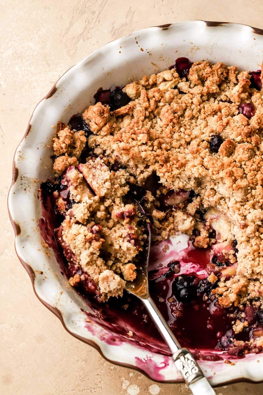 blueberry and apple crumble