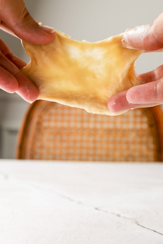 Caramelized White Chocolate Cinnamon Rolls - Baran Bakery