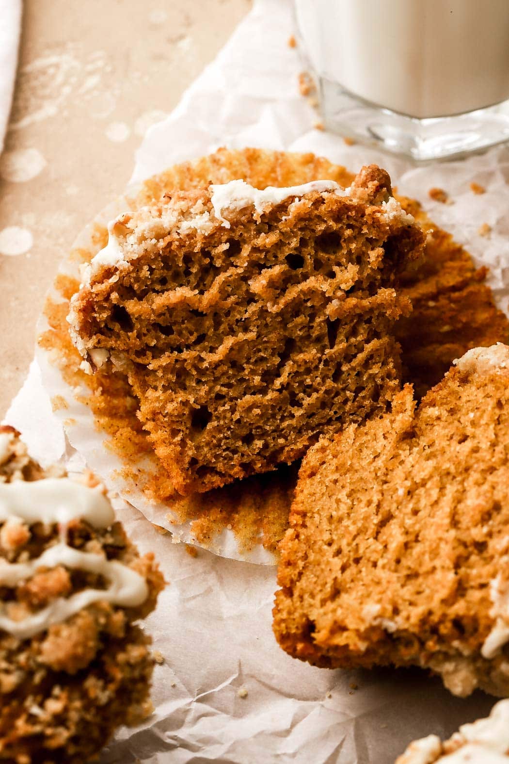 pumpkin muffins with streusel and maple glaze