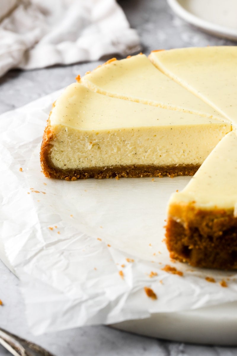 inside texture of vanilla cheesecake
