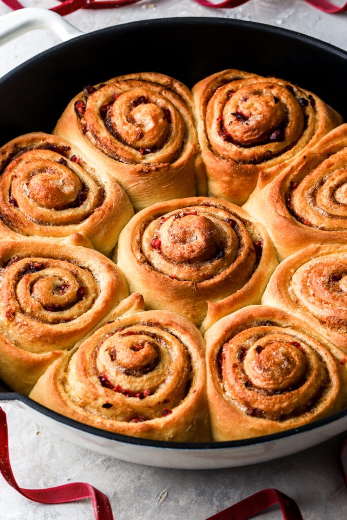 baked cranberry rolls