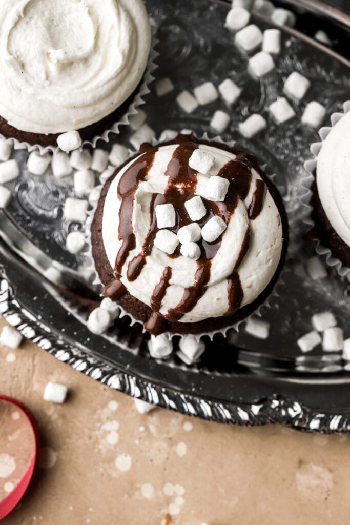 marshmallow frosting with hot chocolate sauce