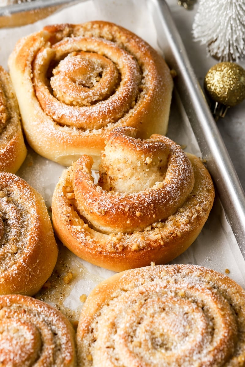 Vanilla Walnut Rolls Baran Bakery
