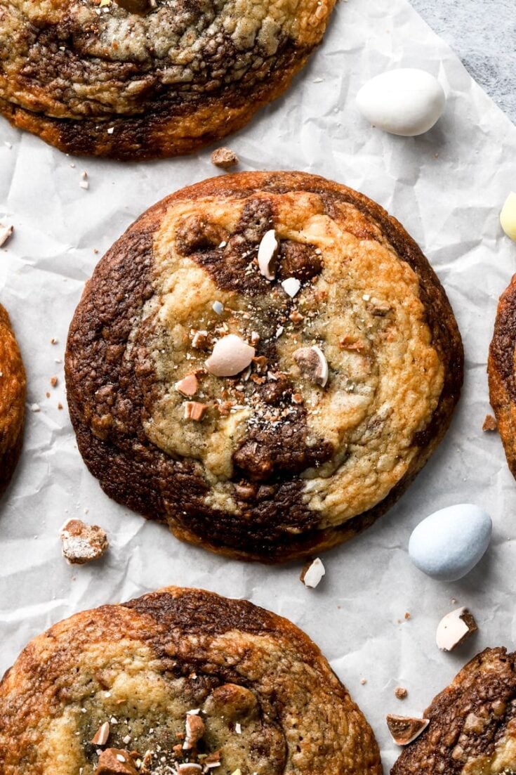 marbled mini egg cookies