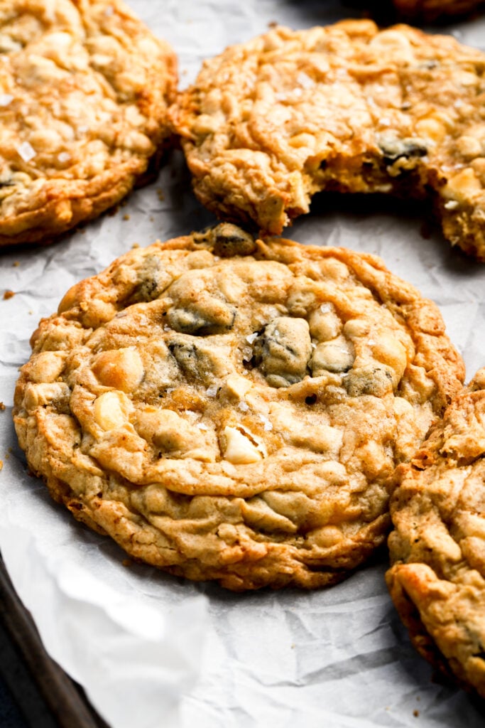 close up of oatmeal raisin cookies