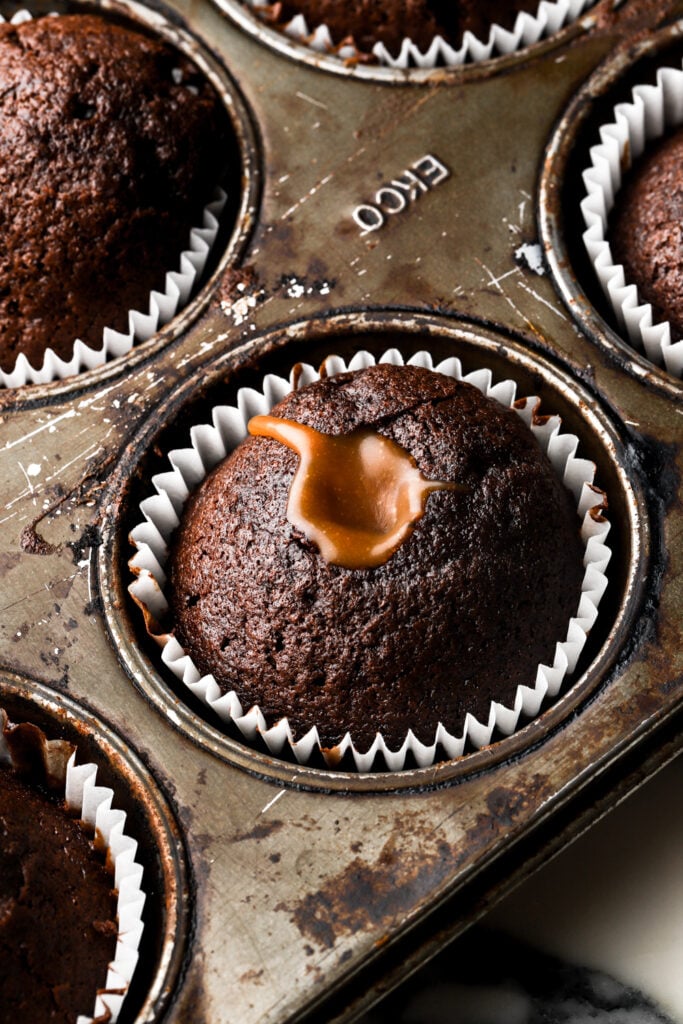 fill cupcakes with salted caramel filling