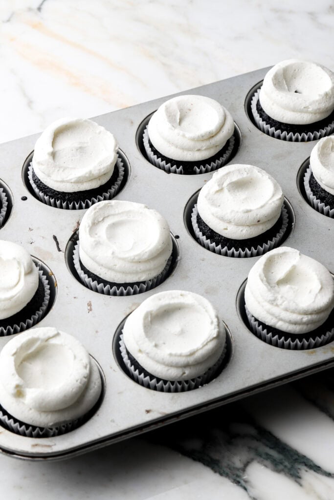 cupcakes frosted with mascarpone cream