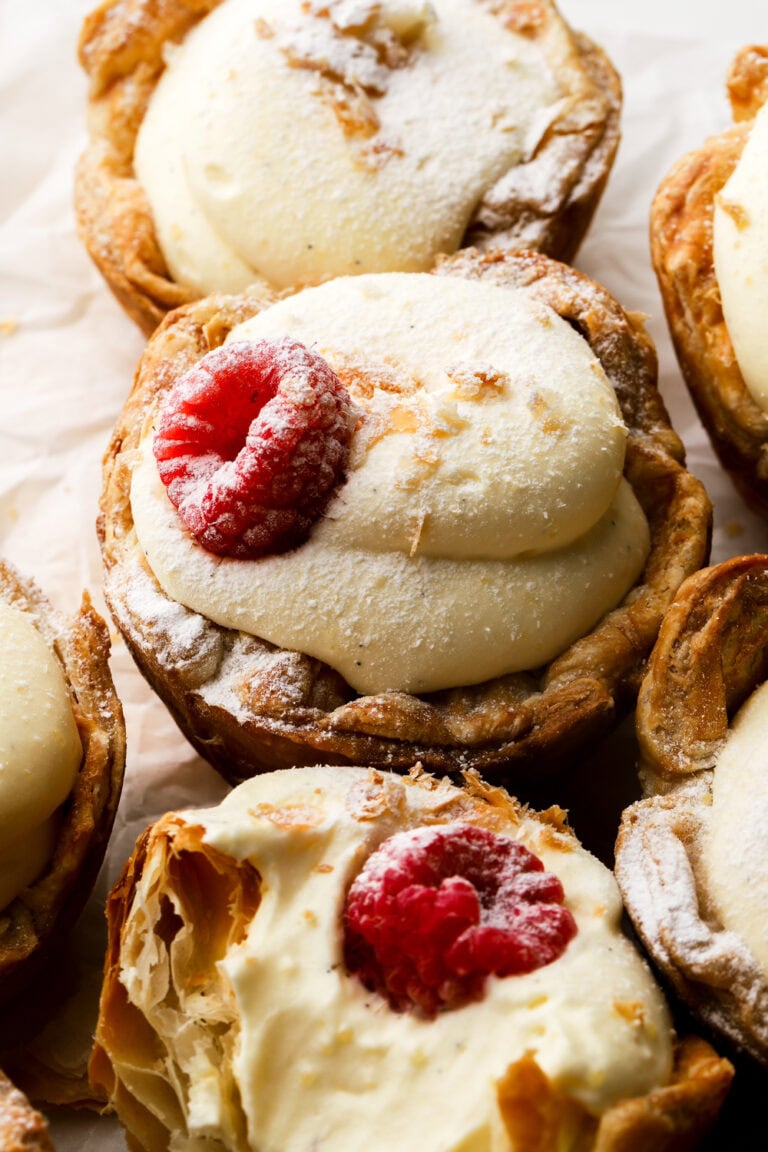 puff pastry tartlets with bavarian cream