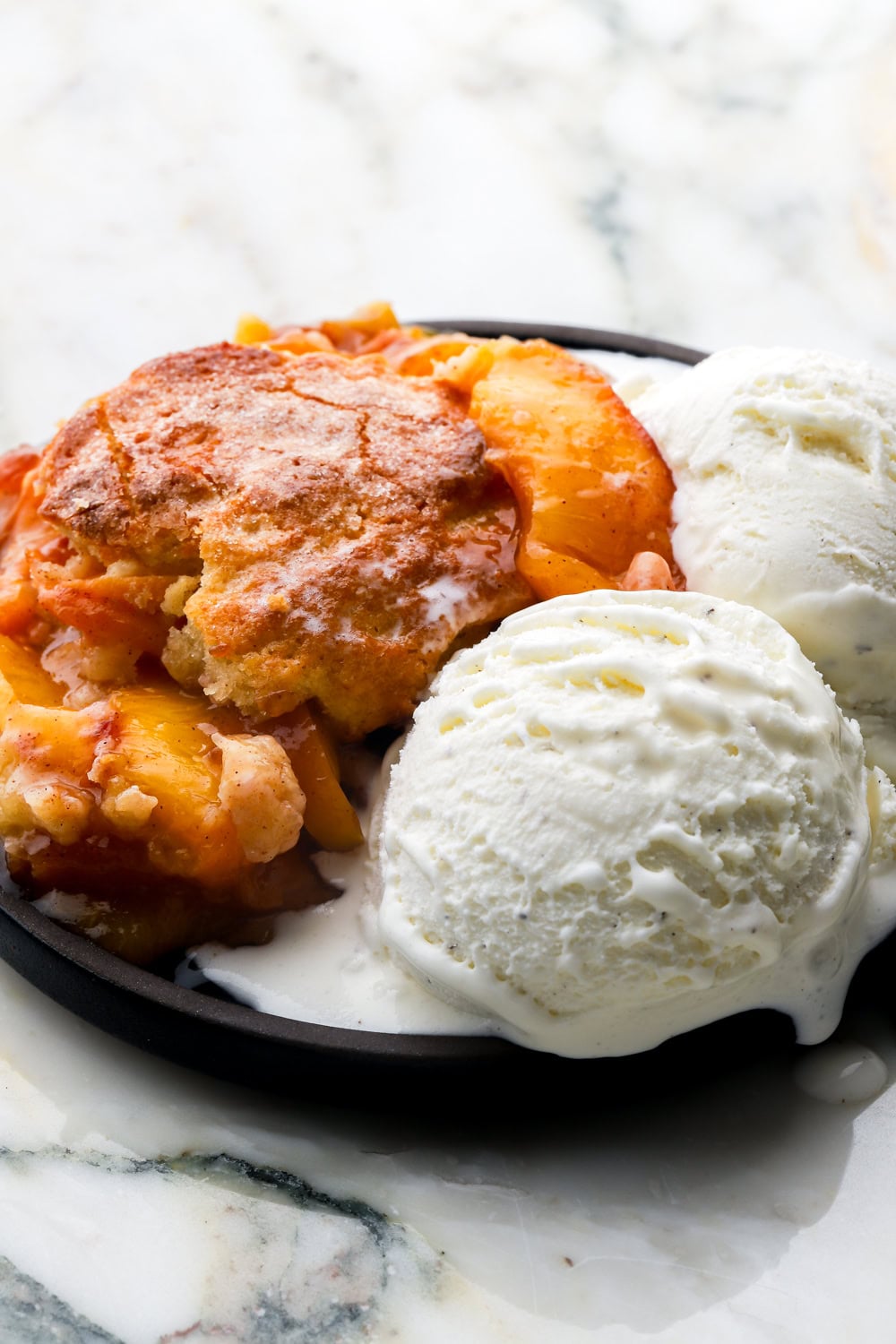 Peach Cobbler - Baran Bakery