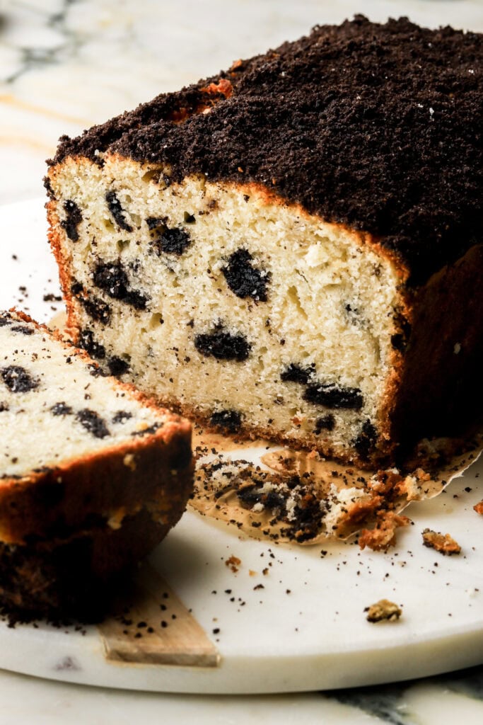 oreo loaf cake sliced