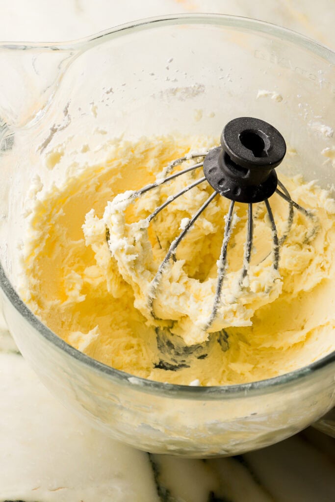 buttercream beat before adding liquid